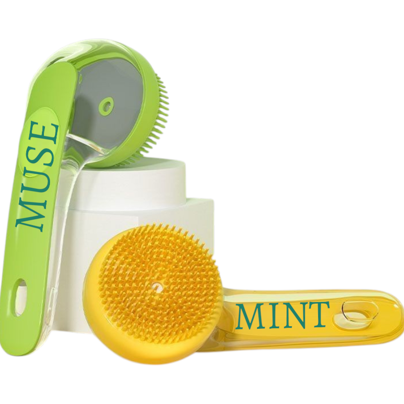 Pet Bath Brush with Soap Dispenser – Soft Bristles, Hands-Free Shampoo Application for Dogs & Cats